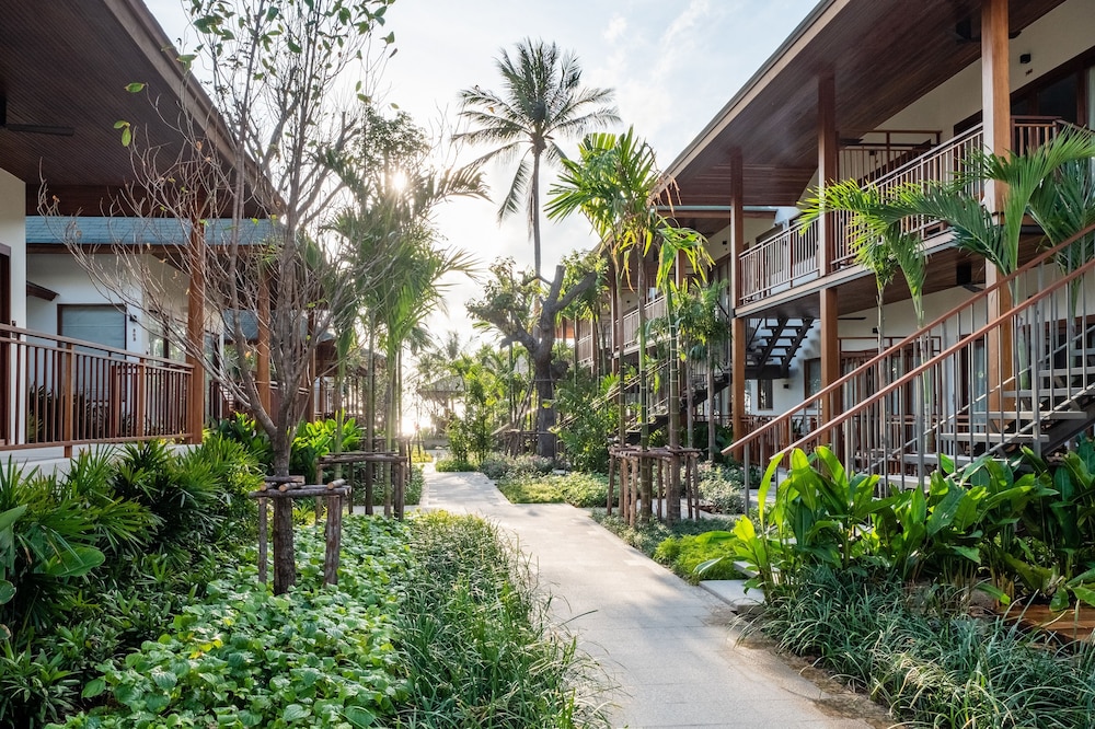 Banana Fan Sea Resort — Hotel building in Bo Phut, Surat Thani