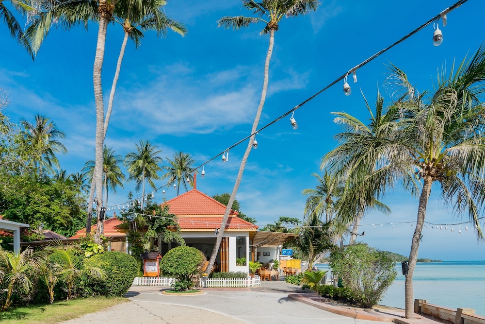 Chaba Cabana Beach Resort — Restaurant & bars in Bo Phut, Surat Thani