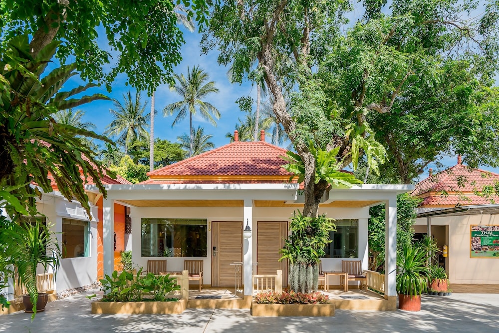 Chaba Cabana Beach Resort — Hotel building in Bo Phut, Surat Thani