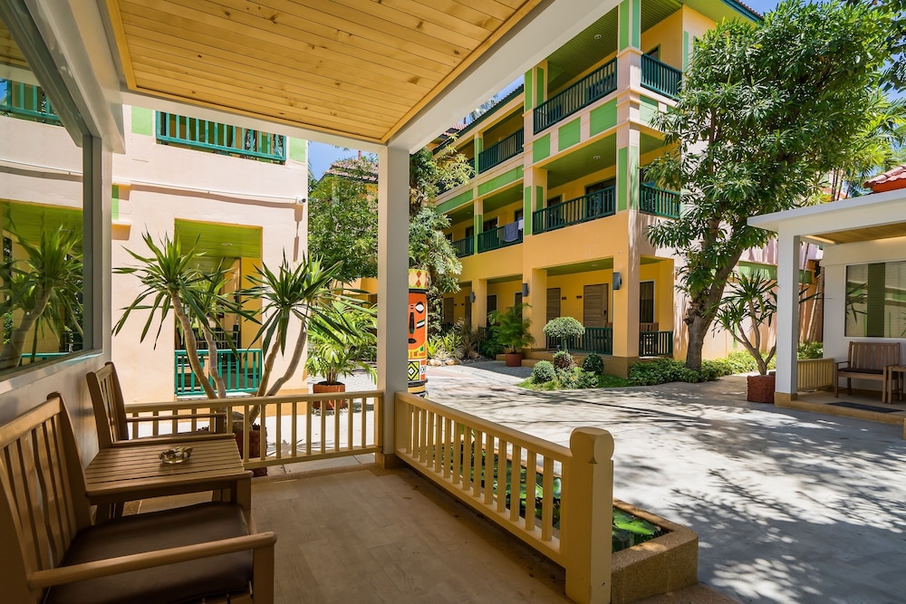 Chaba Cabana Beach Resort — Hotel building in Bo Phut, Surat Thani
