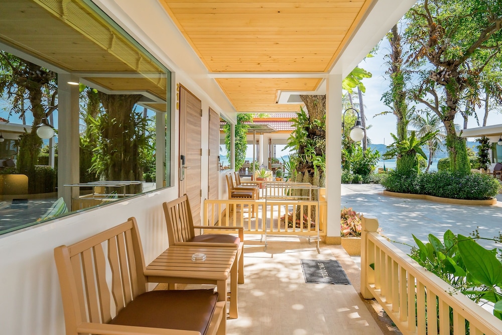 Chaba Cabana Beach Resort — Hotel building in Bo Phut, Surat Thani