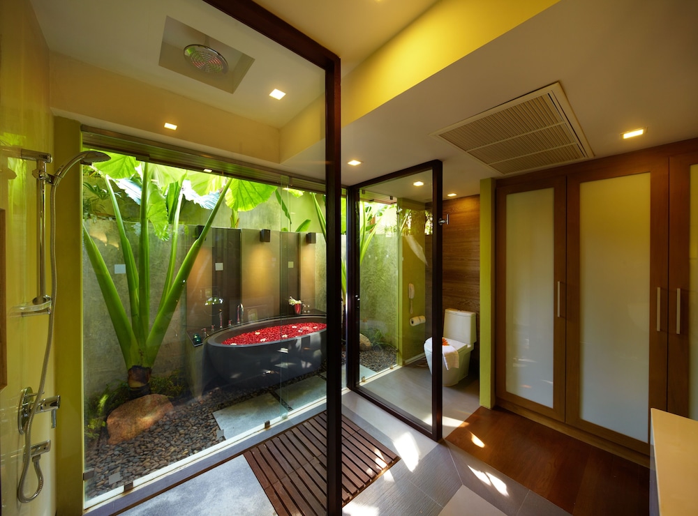 Chaweng Regent Beach Resort — Hotel rooms in Bo Phut, Surat Thani