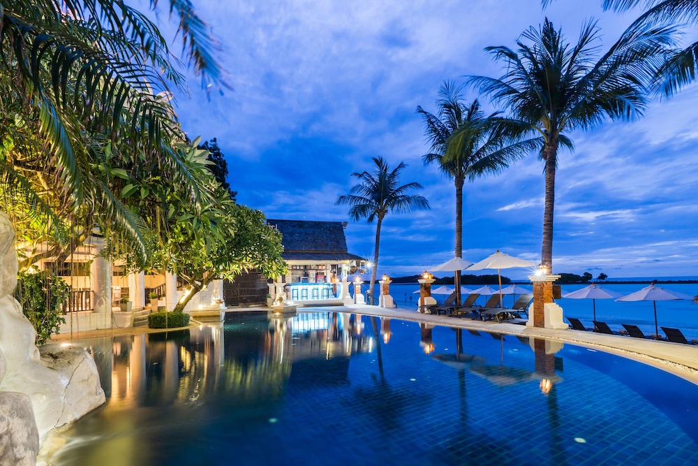 Dara Samui Beach Resort - Adults Only — Swimming pool in Bo Phut, Surat Thani