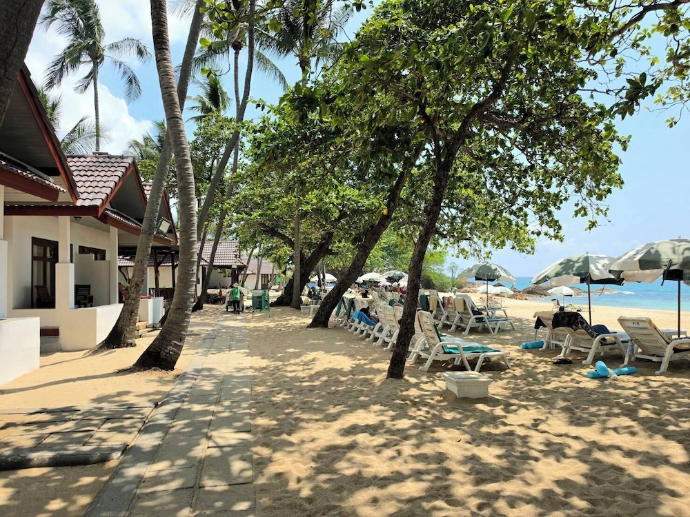 First Bungalow Beach Resort — Beach in Bo Phut, Surat Thani
