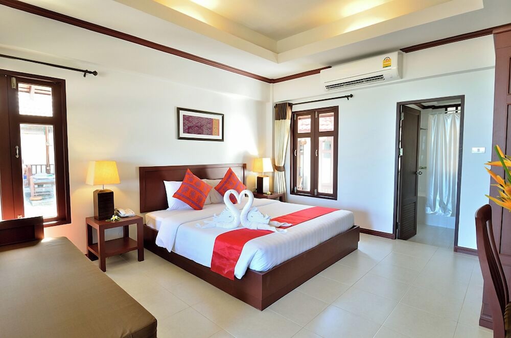 First Bungalow Beach Resort — Hotel rooms in Bo Phut, Surat Thani
