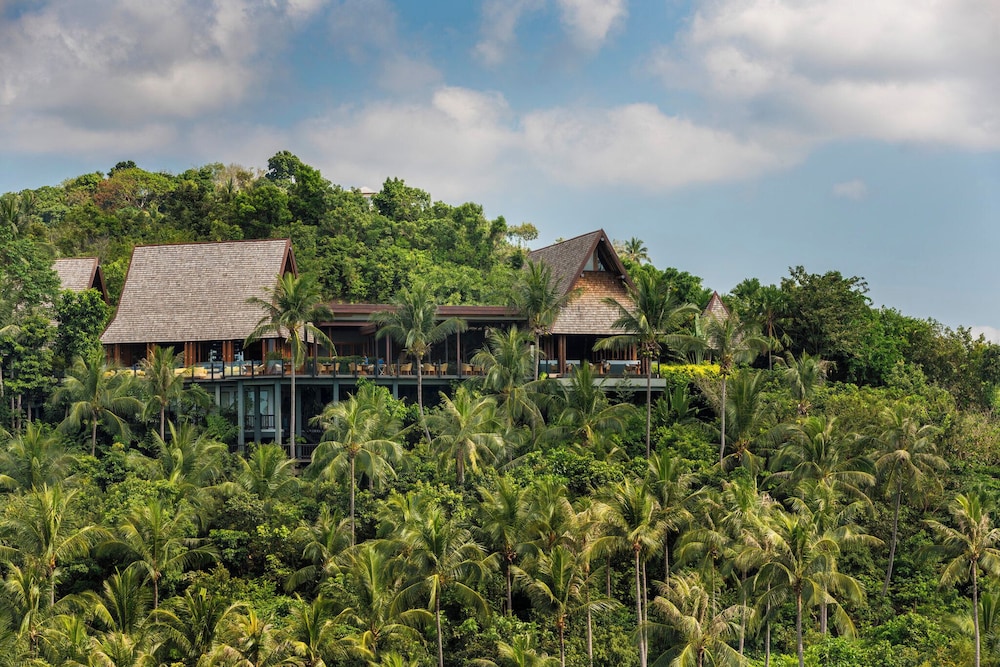 Four Seasons Resort Koh Samui — Hotel building in Mae Nam, Surat Thani