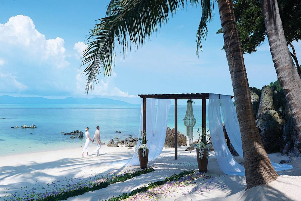 Four Seasons Resort Koh Samui — Beach in Mae Nam, Surat Thani