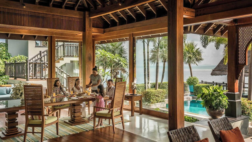 Four Seasons Resort Koh Samui — Restaurant & bars in Mae Nam, Surat Thani