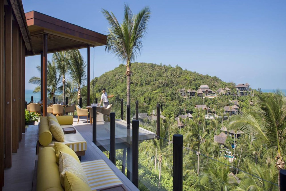Four Seasons Resort Koh Samui — Restaurant & bars in Mae Nam, Surat Thani