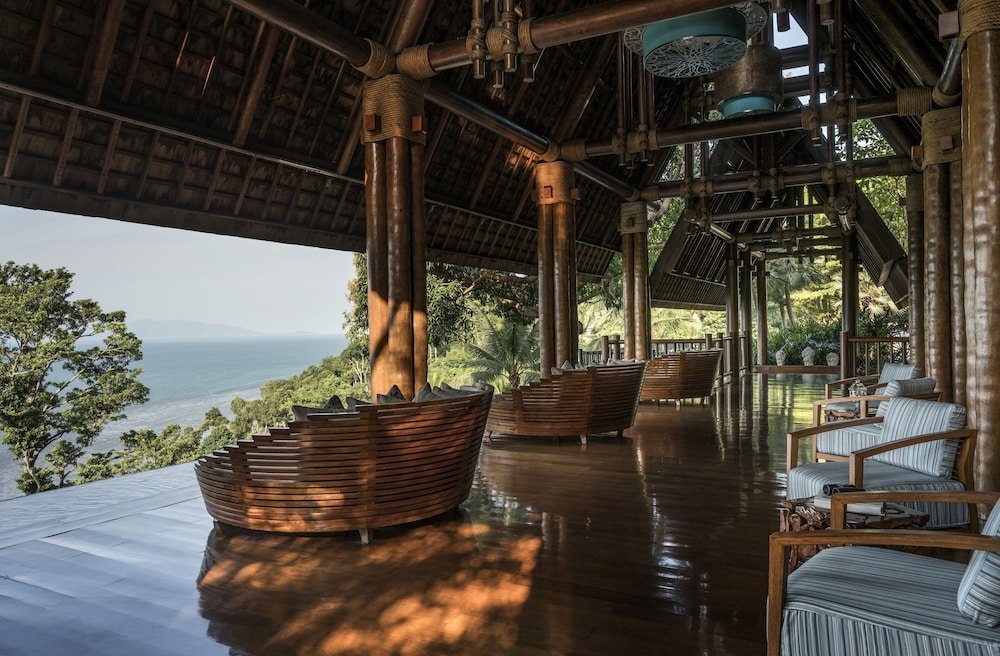 Four Seasons Resort Koh Samui — Hotel building in Mae Nam, Surat Thani