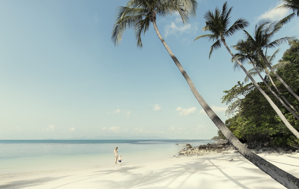 Four Seasons Resort Koh Samui — Beach in Mae Nam, Surat Thani