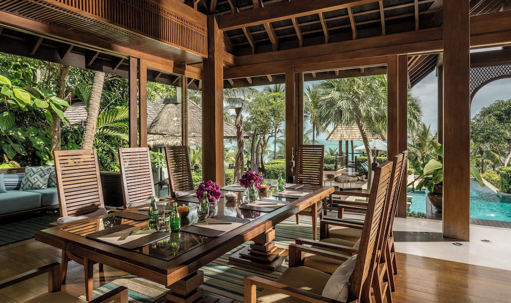 Four Seasons Resort Koh Samui — Restaurant & bars in Mae Nam, Surat Thani