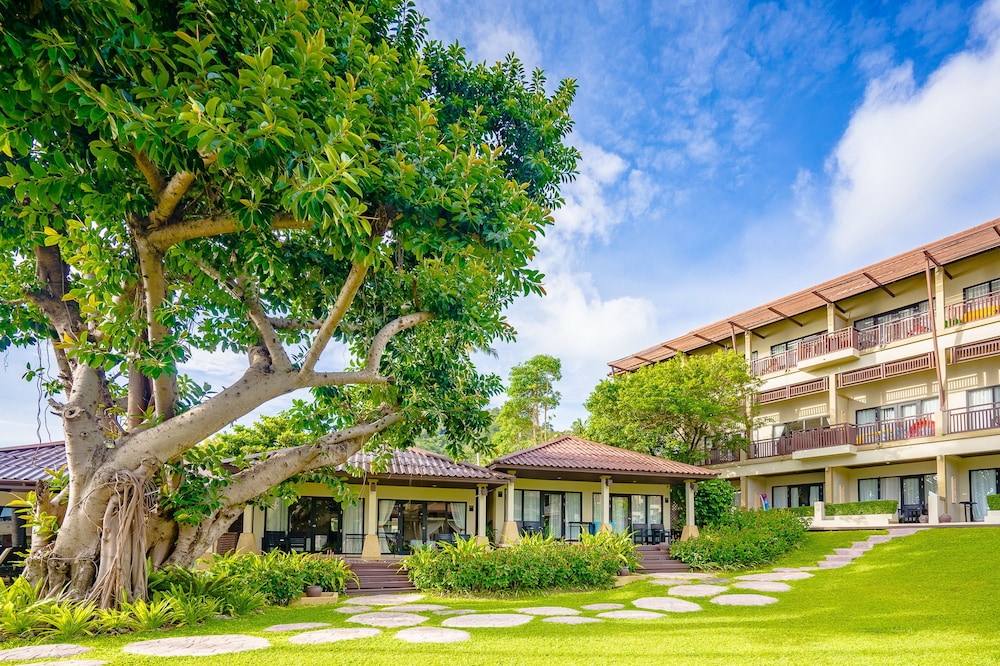 Impiana Resort Chaweng Noi — Hotel building in Bo Phut, Surat Thani