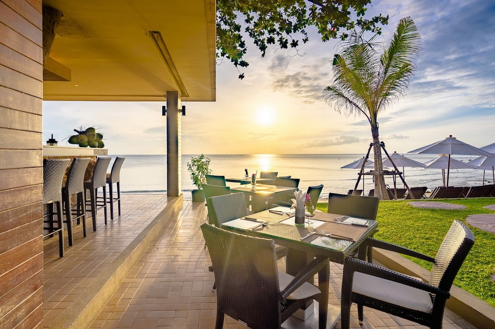 Impiana Resort Chaweng Noi — Restaurant & bars in Bo Phut, Surat Thani