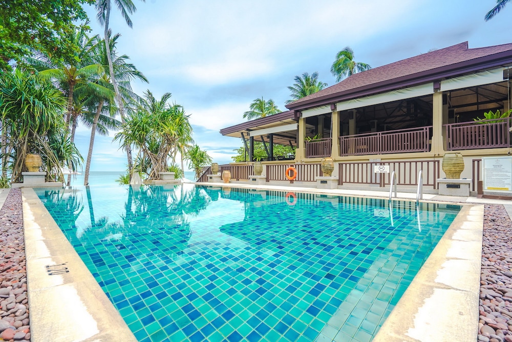 Impiana Resort Chaweng Noi — Swimming pool in Bo Phut, Surat Thani