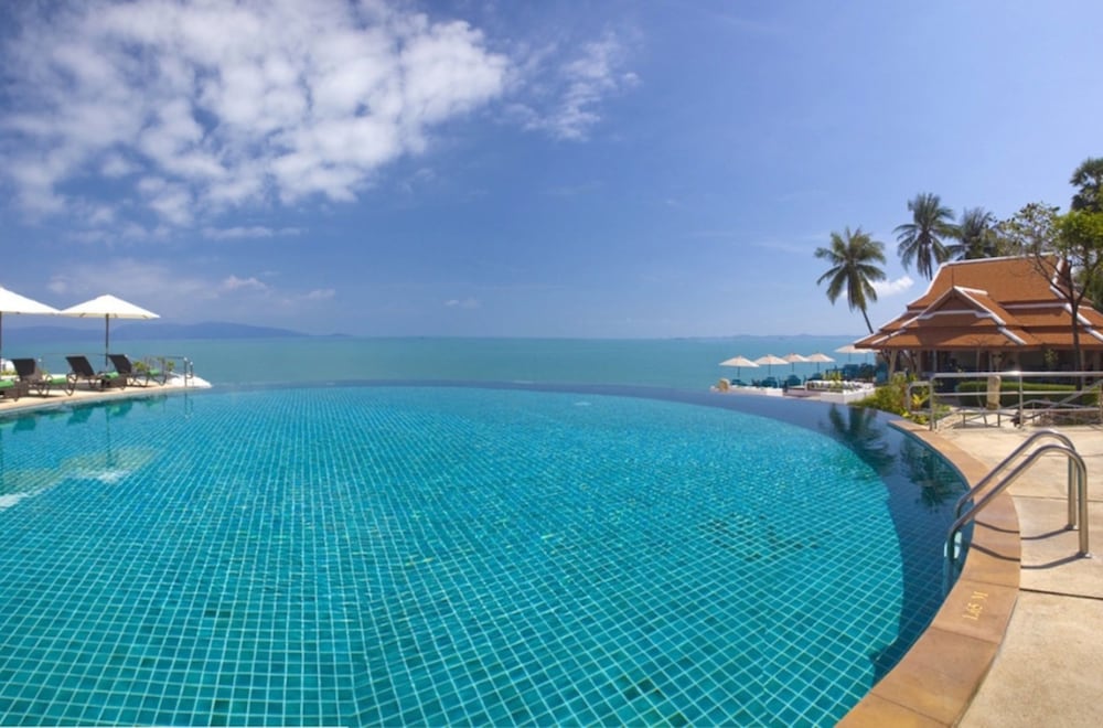 Samui Buri Beach Resort — Swimming pool in Mae Nam, Surat Thani