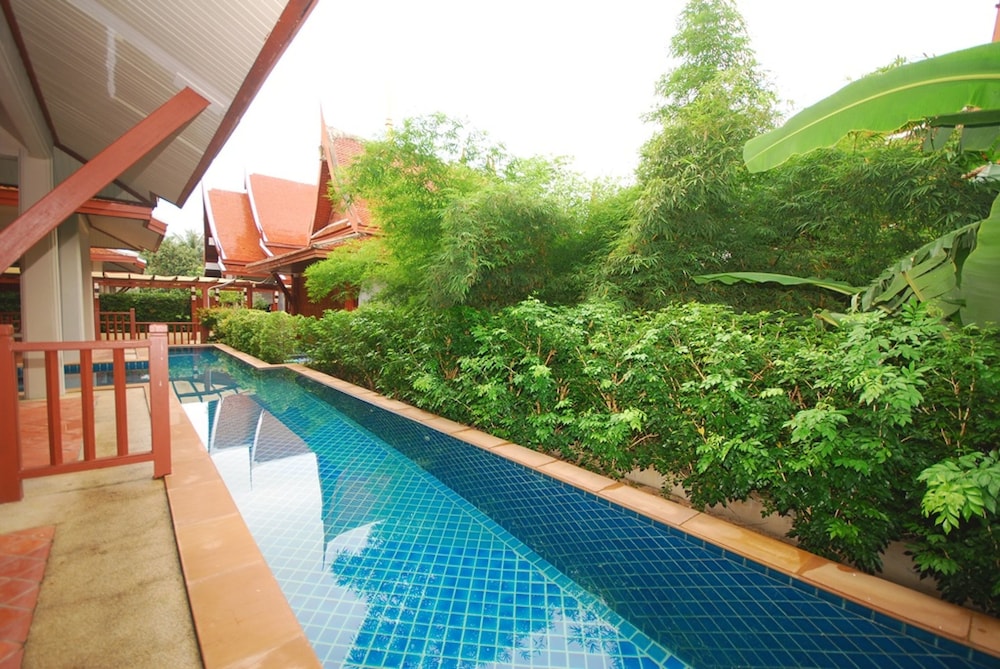 Samui Buri Beach Resort — Swimming pool in Mae Nam, Surat Thani