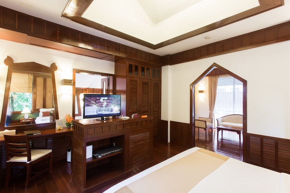 Samui Buri Beach Resort — Hotel rooms in Mae Nam, Surat Thani