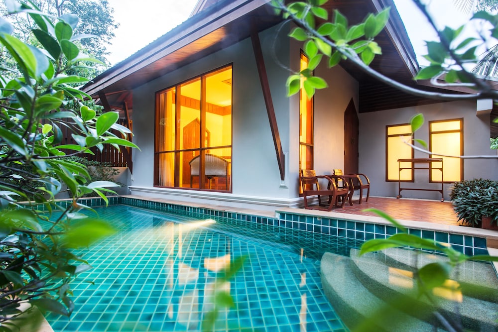 Samui Buri Beach Resort — Swimming pool in Mae Nam, Surat Thani