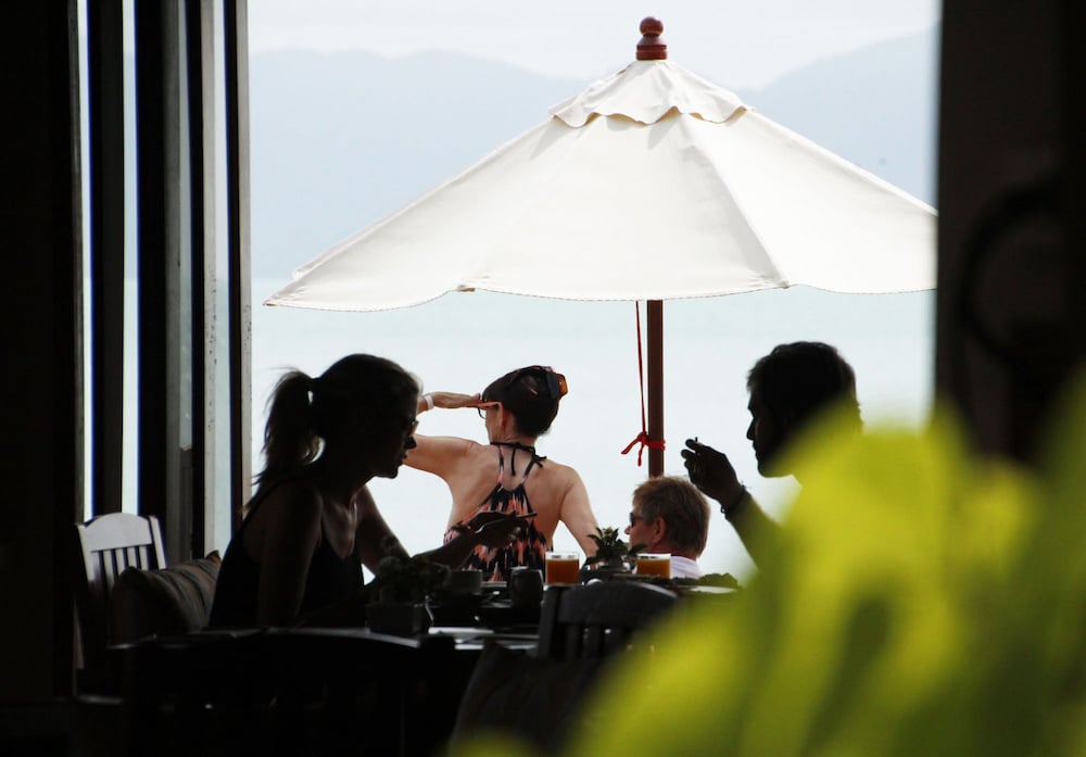 Samui Buri Beach Resort — Restaurant & bars in Mae Nam, Surat Thani