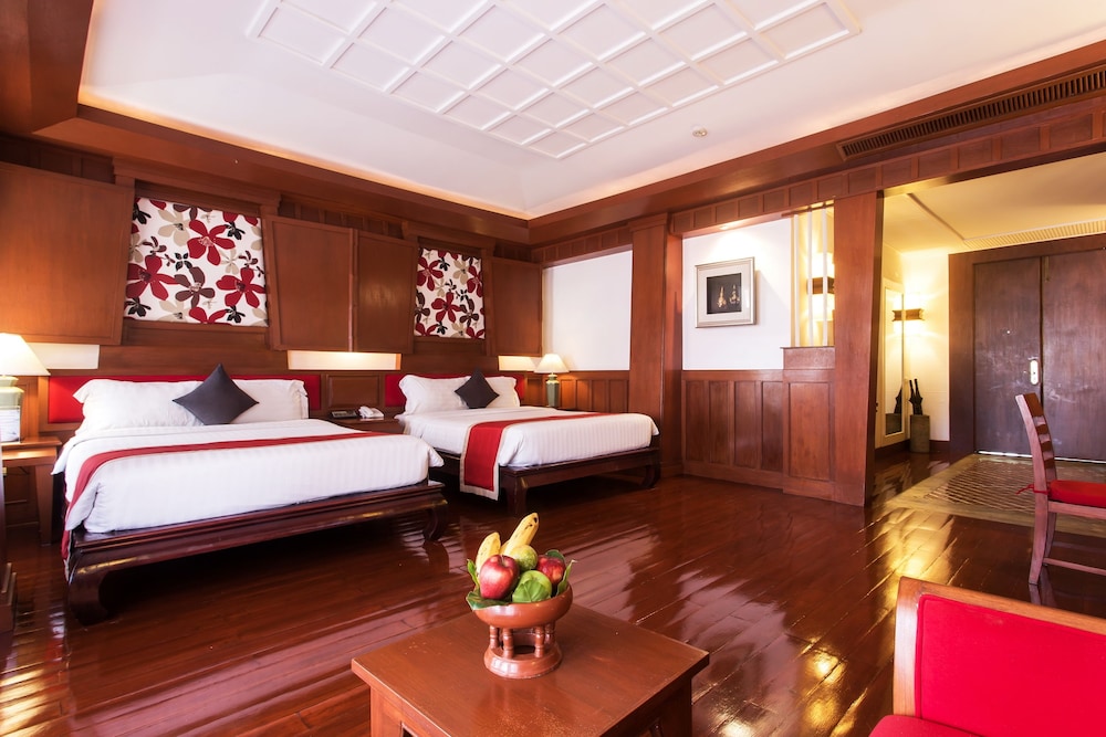Samui Buri Beach Resort — Hotel rooms in Mae Nam, Surat Thani