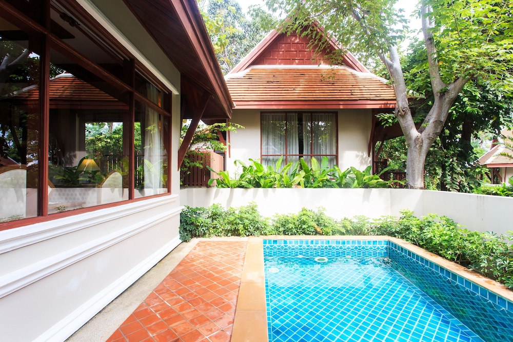 Samui Buri Beach Resort — Swimming pool in Mae Nam, Surat Thani