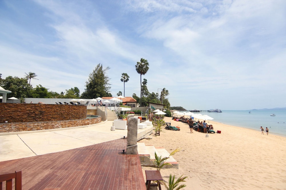 Samui Buri Beach Resort — Beach in Mae Nam, Surat Thani
