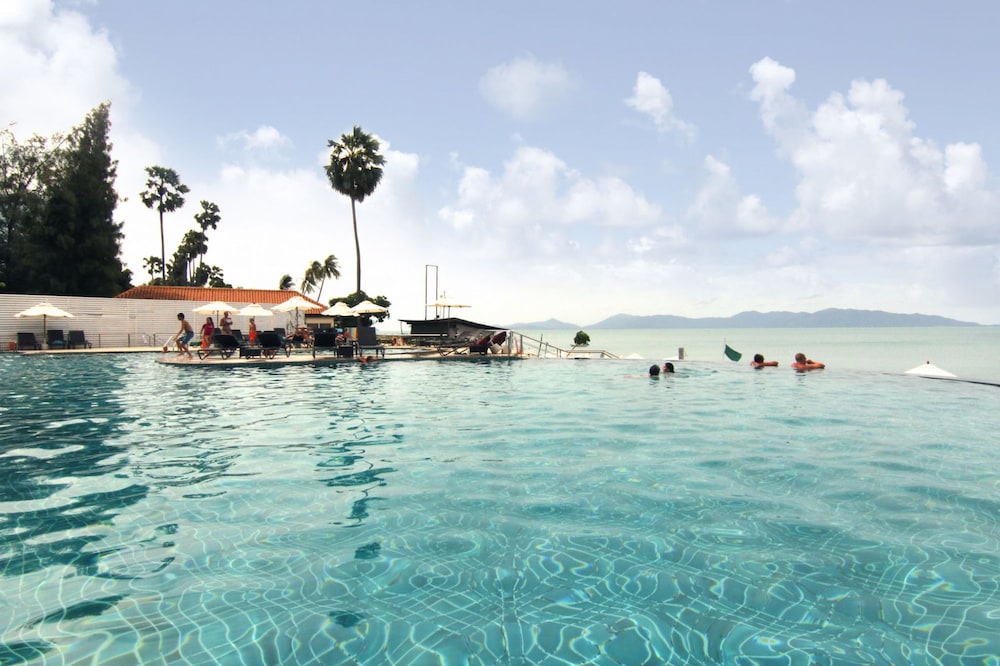Samui Buri Beach Resort — Swimming pool in Mae Nam, Surat Thani