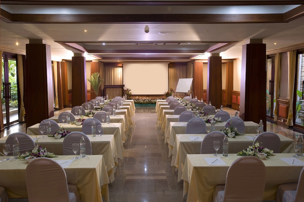 Samui Buri Beach Resort — Restaurant & bars in Mae Nam, Surat Thani