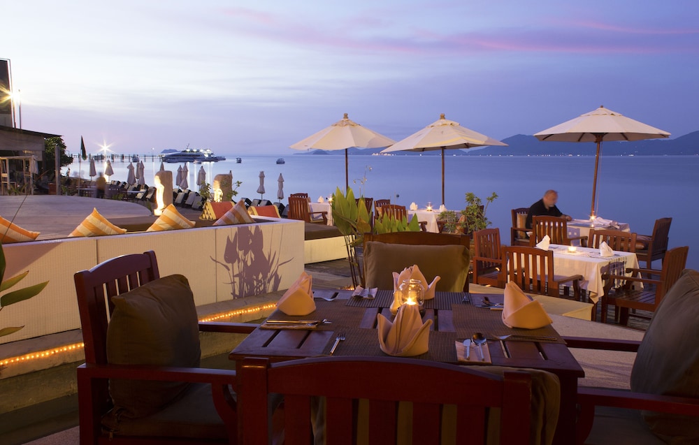 Samui Buri Beach Resort — Restaurant & bars in Mae Nam, Surat Thani