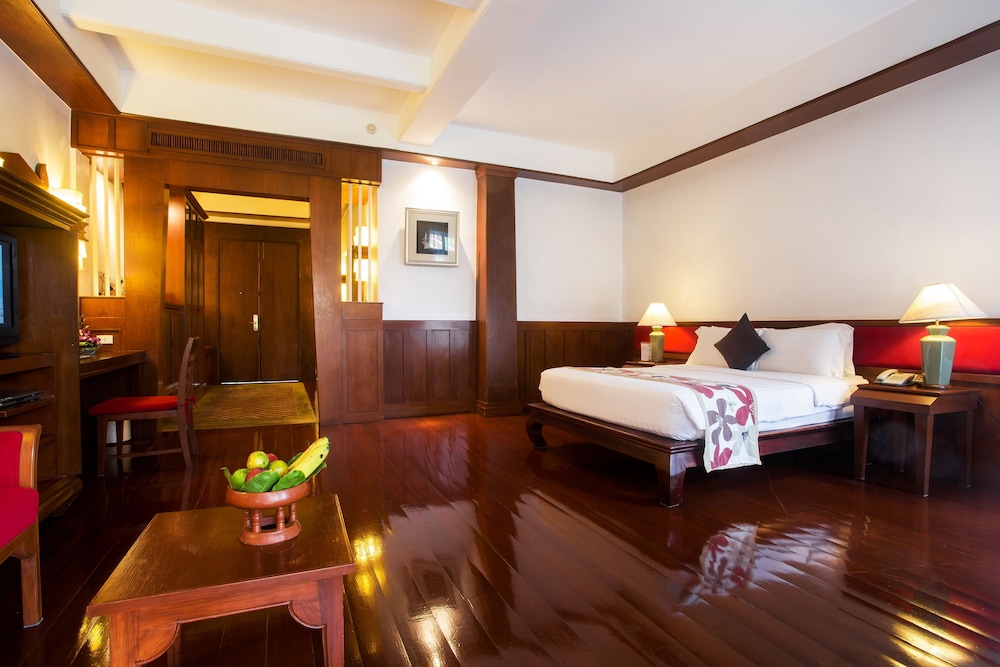 Samui Buri Beach Resort — Hotel rooms in Mae Nam, Surat Thani