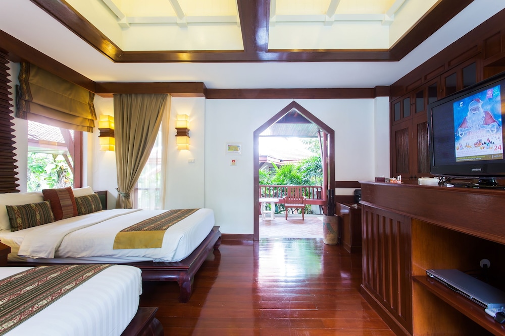 Samui Buri Beach Resort — Hotel rooms in Mae Nam, Surat Thani