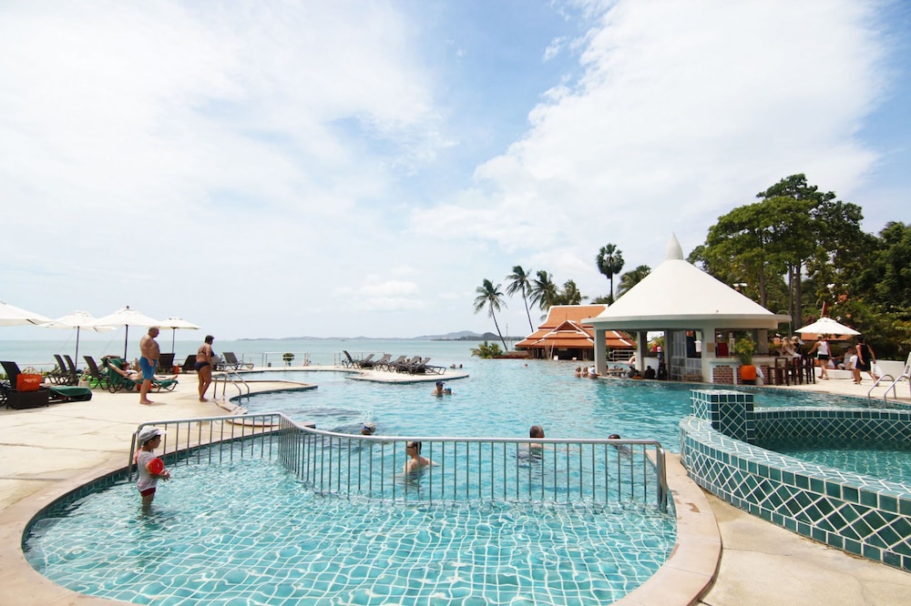 Samui Buri Beach Resort — Main photo in Mae Nam, Surat Thani