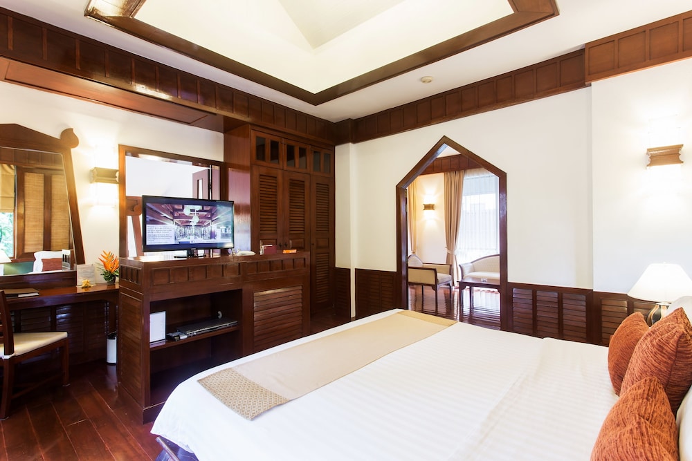 Samui Buri Beach Resort — Hotel rooms in Mae Nam, Surat Thani