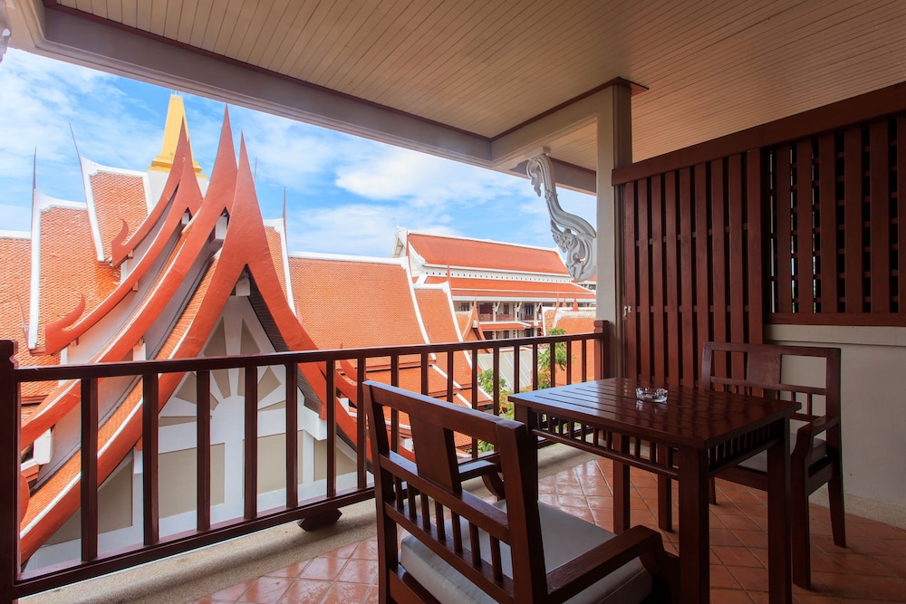 Samui Buri Beach Resort — Attractions in the area in Mae Nam, Surat Thani