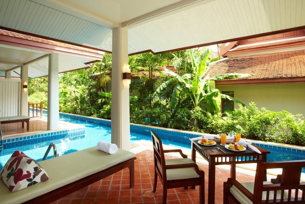 Samui Buri Beach Resort — Swimming pool in Mae Nam, Surat Thani