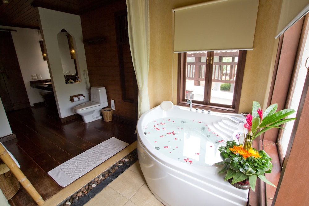 Muang Samui Spa Resort — Hotel rooms in Bo Phut, Surat Thani