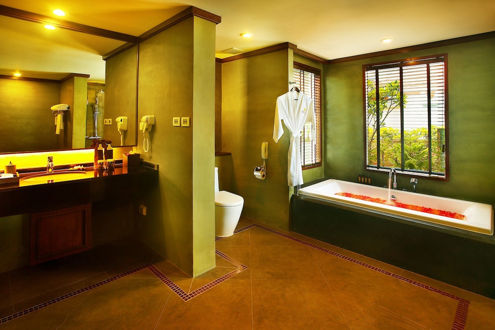 Nora Buri Resort & Spa — Hotel rooms in Bo Phut, Surat Thani