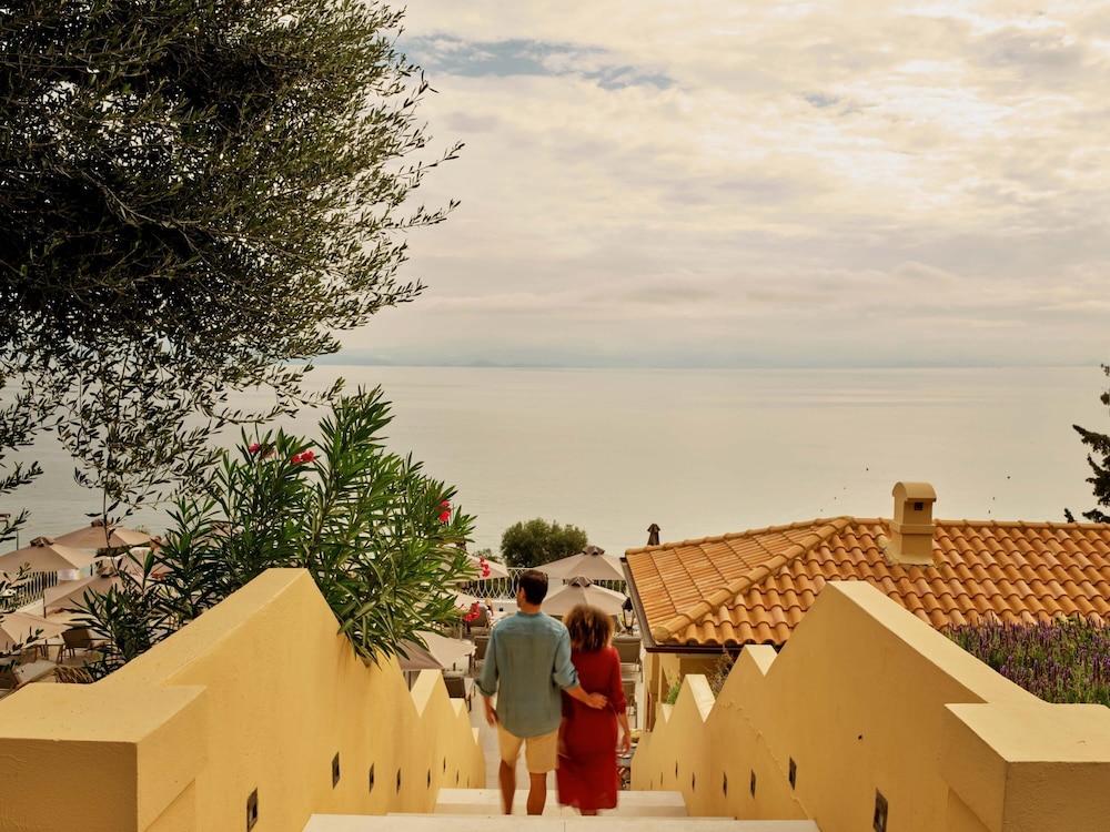 Nido, Mar-Bella Collection — Hotel building in Agios Ioannis Peristeron, Ionian Islands