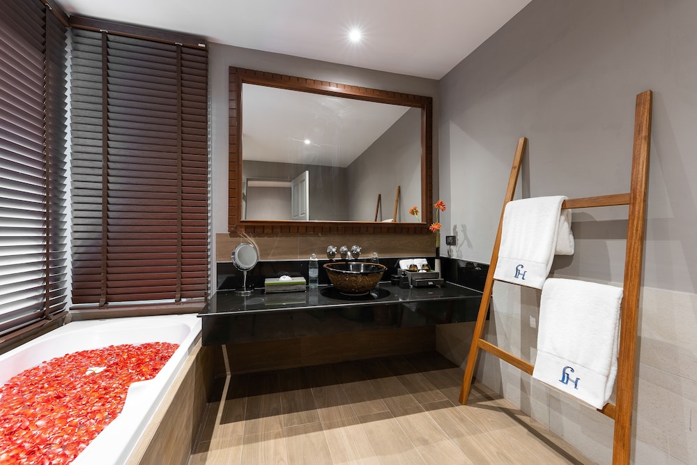 Fair House Villas & Spa — Hotel rooms in Mae Nam, Surat Thani