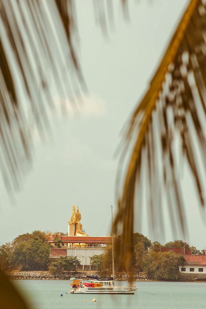 Garrya Tongsai Bay Samui — Attractions in the area in Bo Phut, Surat Thani