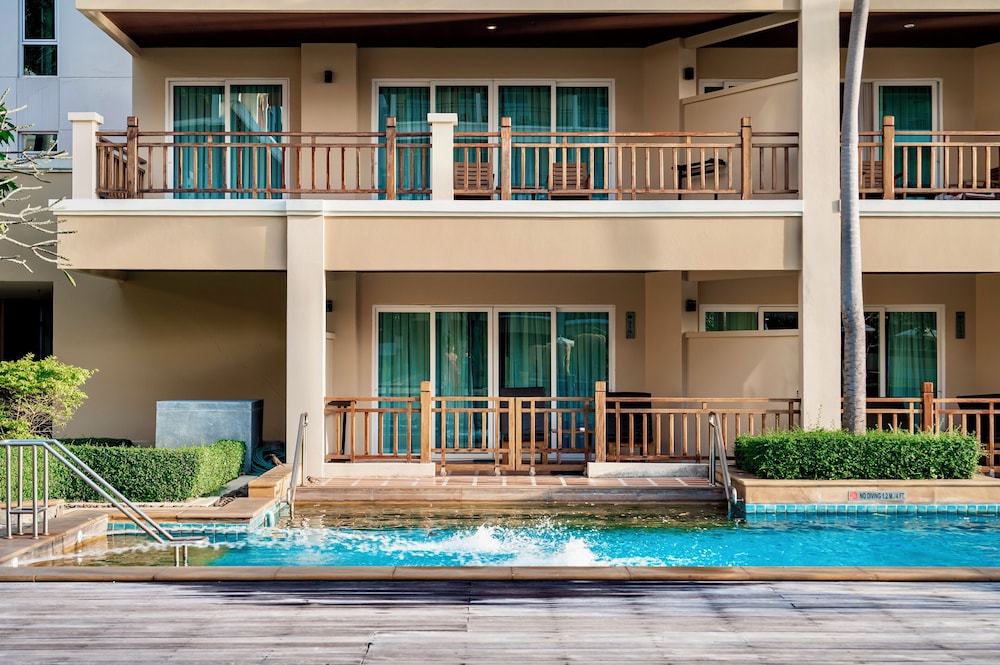 The Heritage Pattaya Beachfront Resort — Hotel building in Pattaya, Chonburi