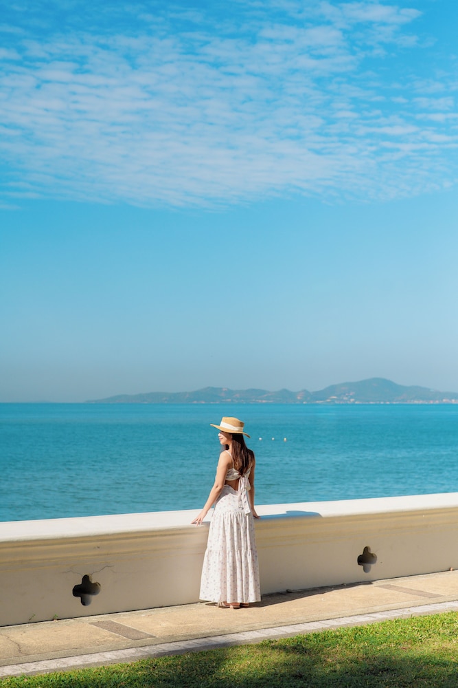 The Heritage Pattaya Beachfront Resort — Attractions in the area in Pattaya, Chonburi