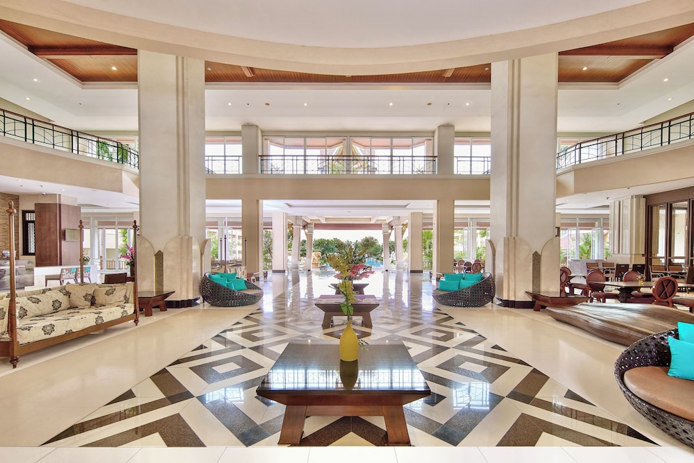 The Heritage Pattaya Beachfront Resort — Hotel building in Pattaya, Chonburi