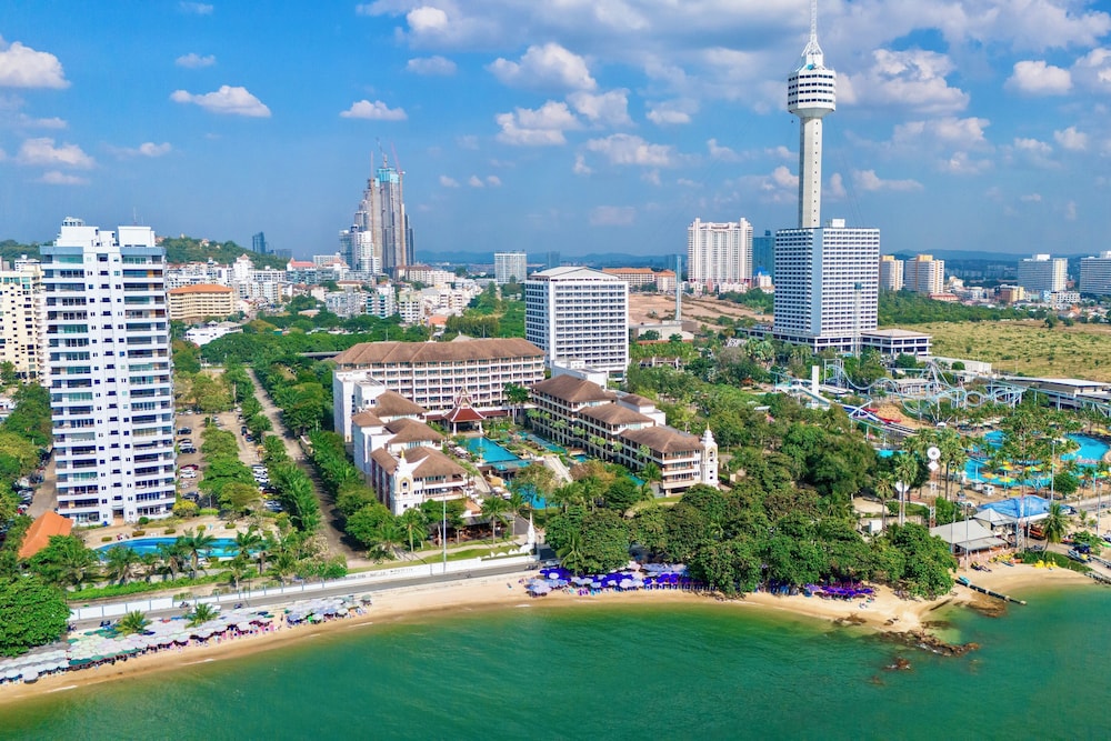 The Heritage Pattaya Beachfront Resort — Attractions in the area in Pattaya, Chonburi