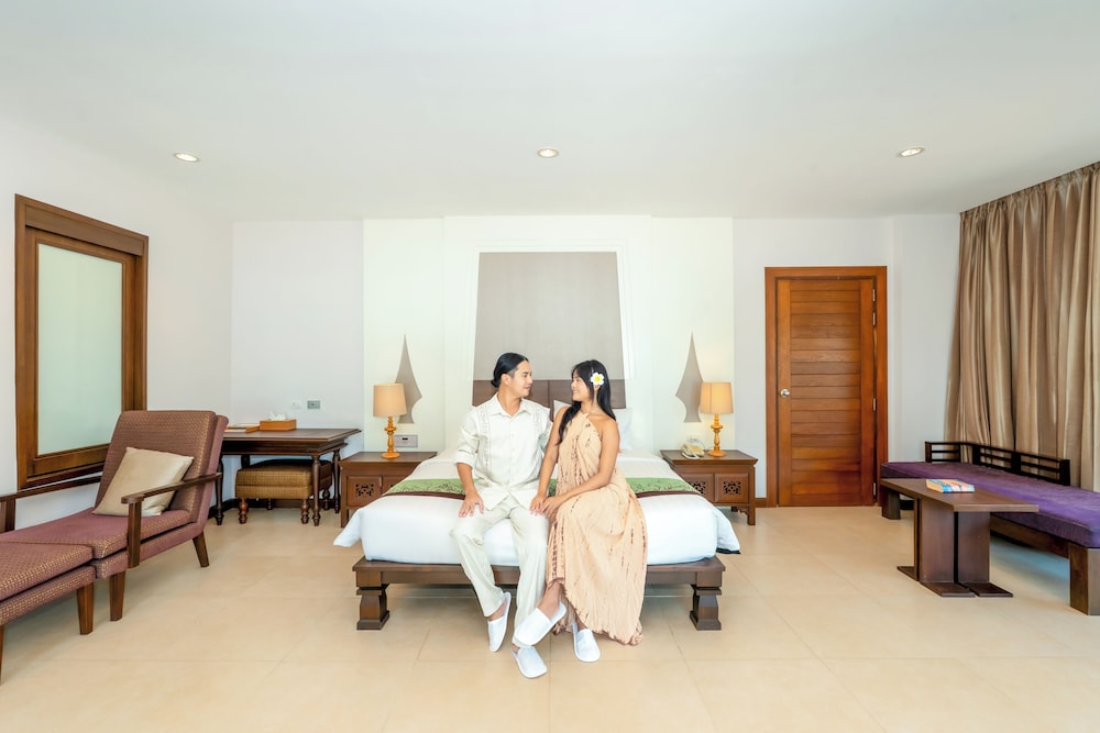 The Heritage Pattaya Beachfront Resort — Hotel rooms in Pattaya, Chonburi