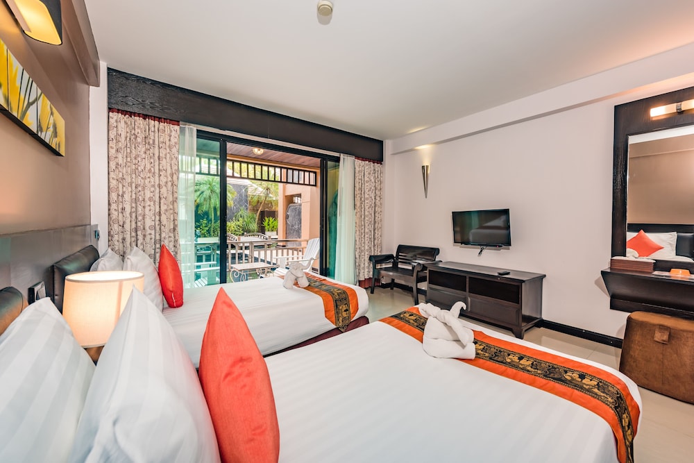 Princess Kamala Beachfront Hotel — Hotel rooms in Kamala, Phuket Province