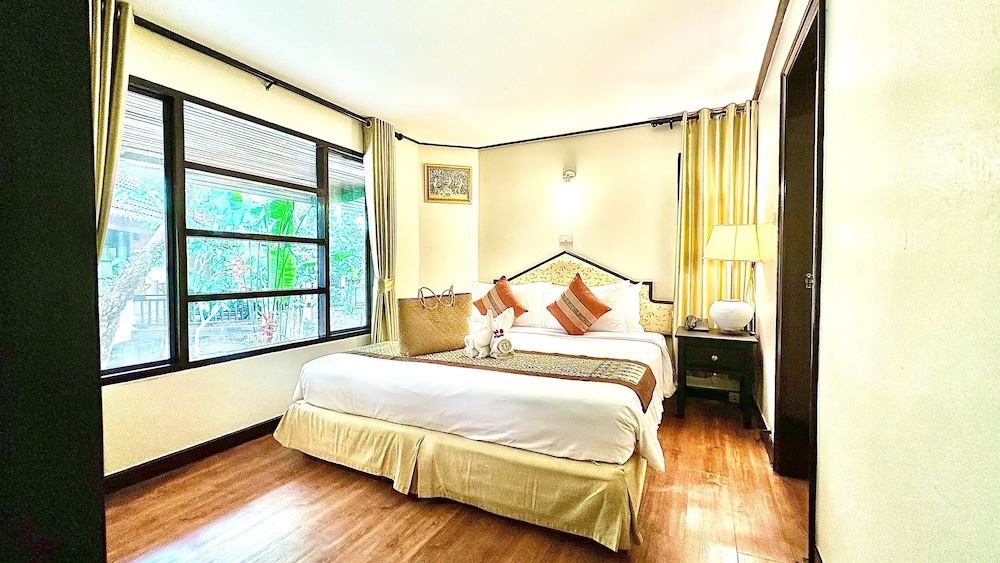 Princess Kamala Beachfront Hotel — Hotel rooms in Kamala, Phuket Province