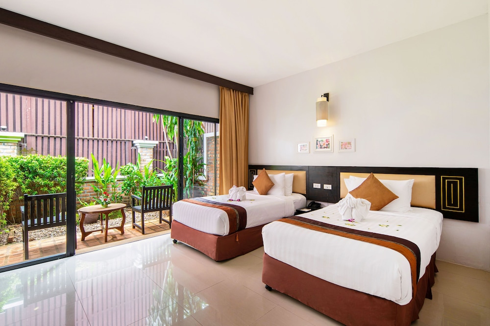 Princess Kamala Beachfront Hotel — Hotel rooms in Kamala, Phuket Province