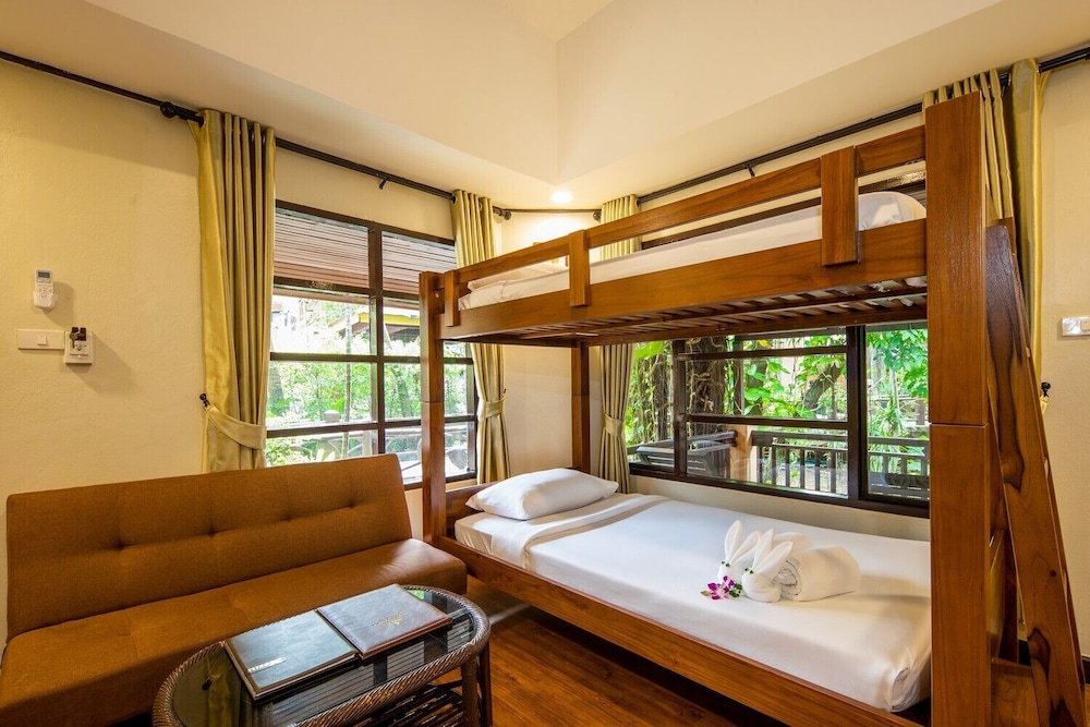 Princess Kamala Beachfront Hotel — Hotel rooms in Kamala, Phuket Province
